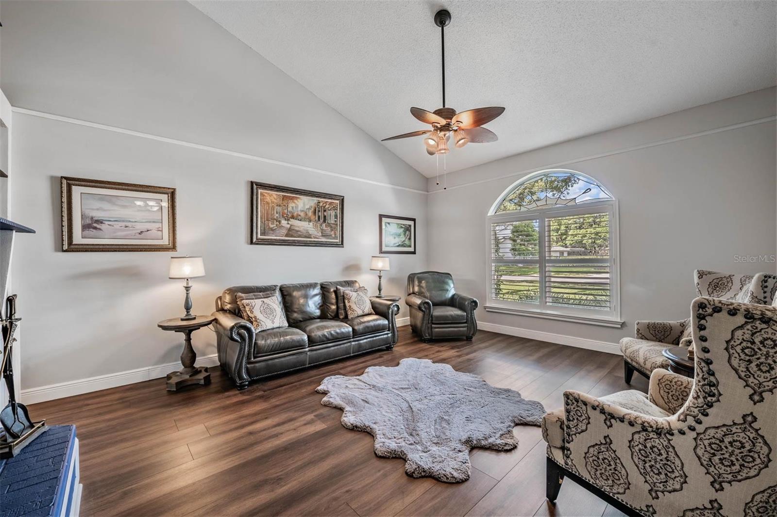 MASON OAKS - Residential