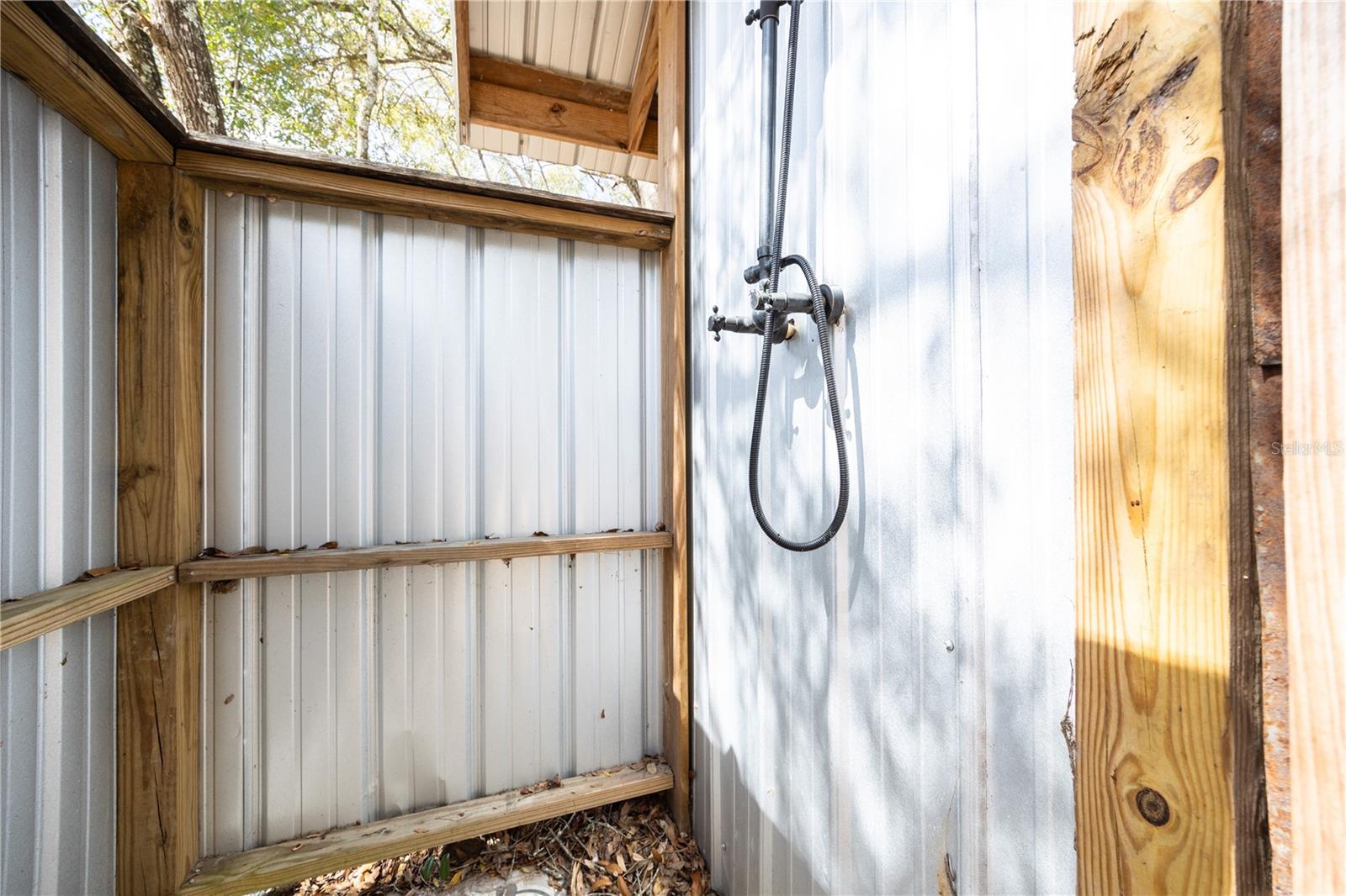 METES AND BOUNDS - Residential