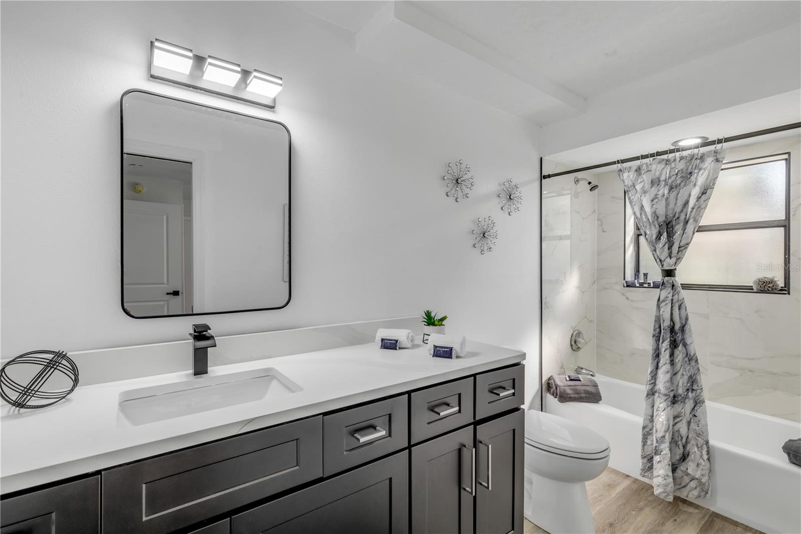 OAK FOREST PH 01-05 - Residential