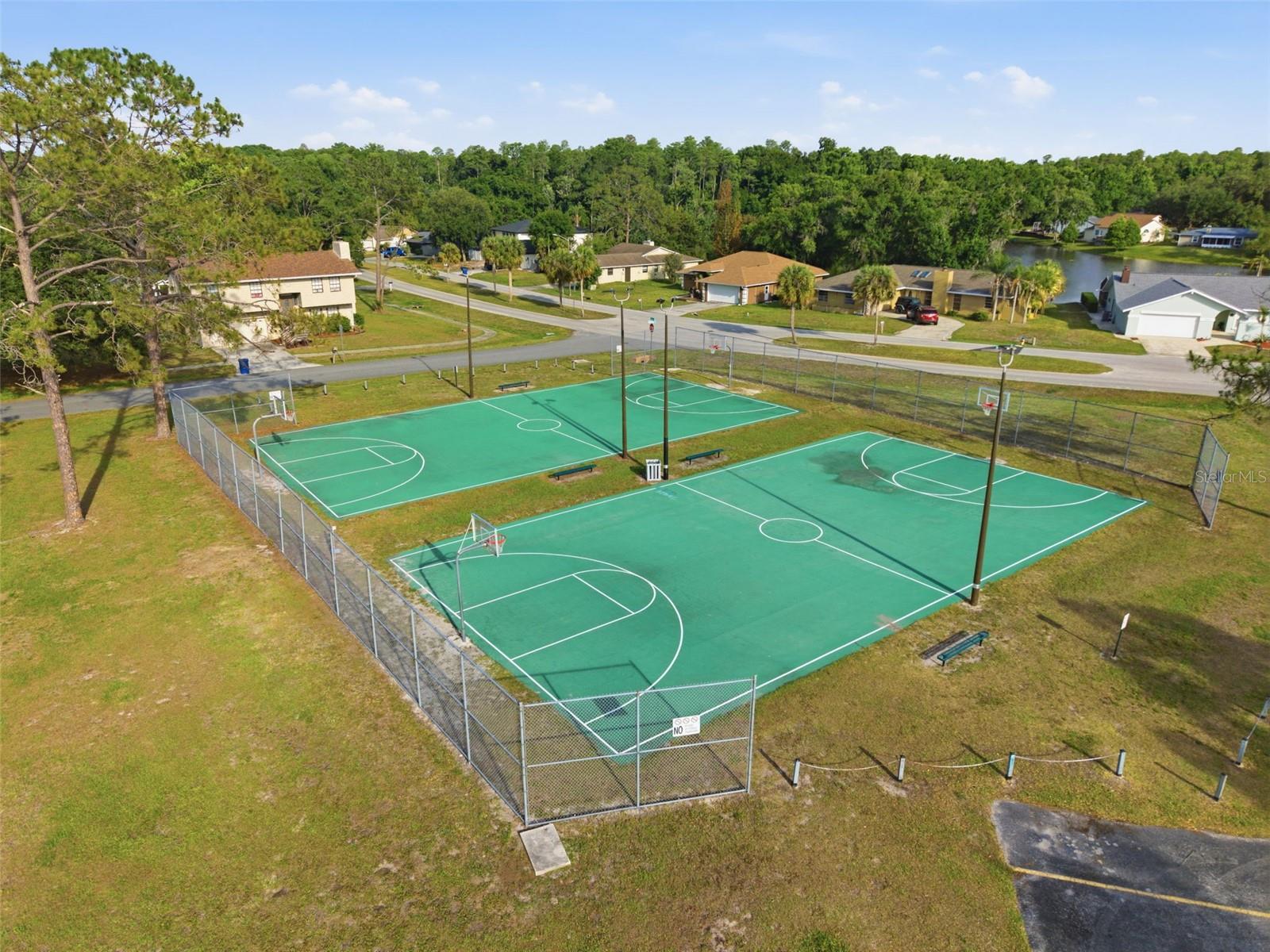 LAKE PADGETT ESTATES EAST - Residential