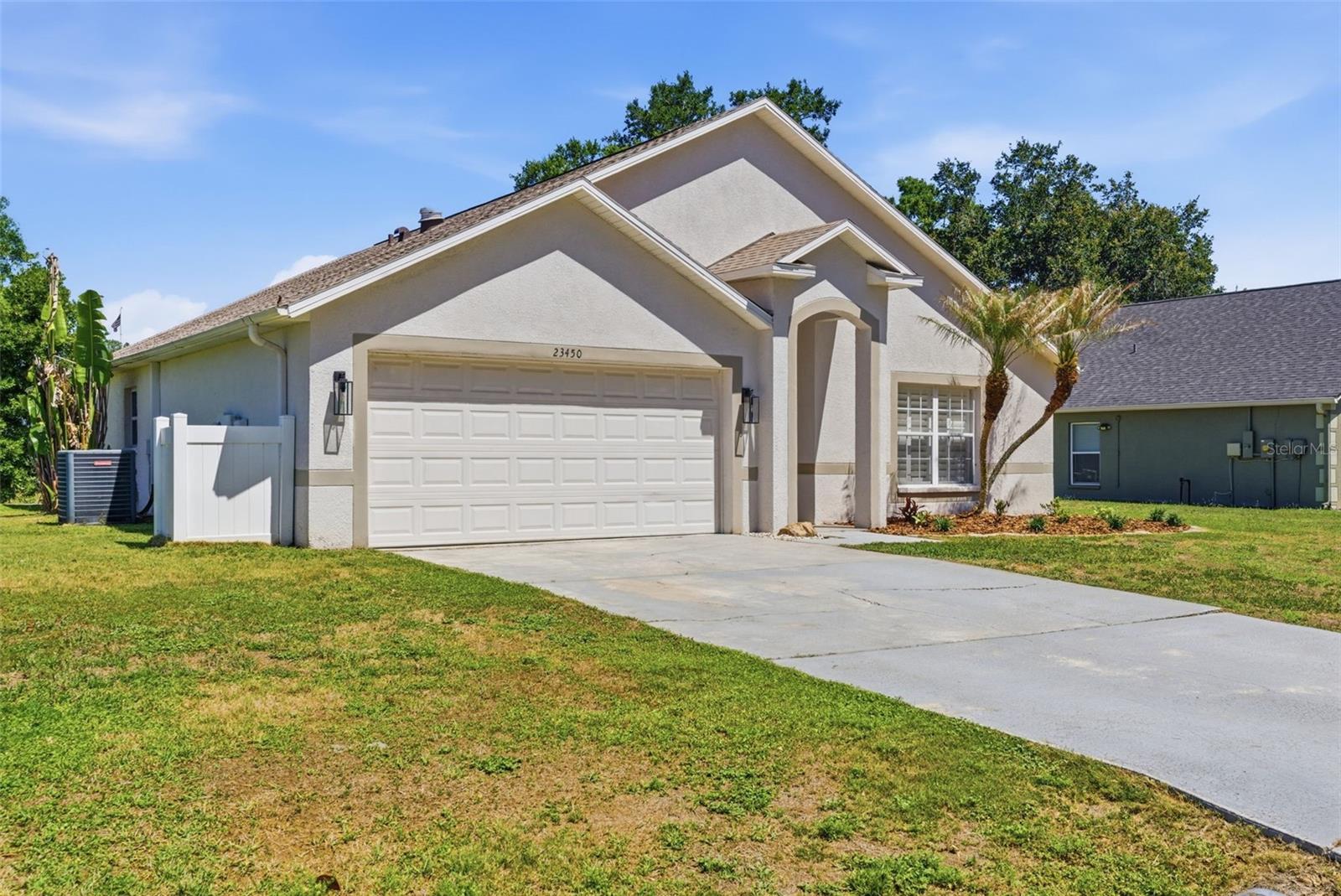 LAKE PADGETT ESTATES EAST - Residential