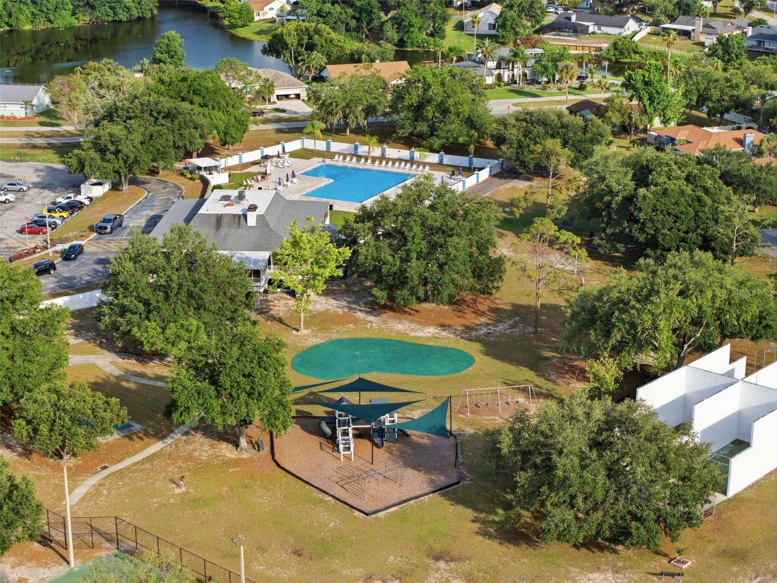 LAKE PADGETT ESTATES EAST - Residential