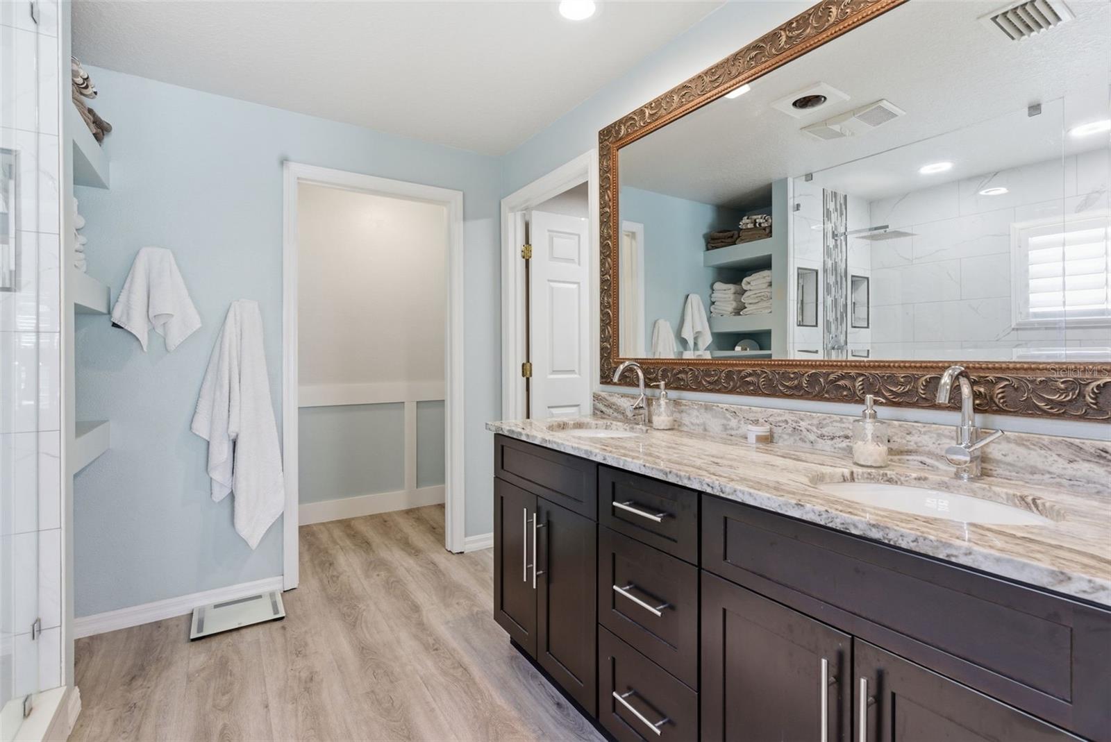 LAKE PADGETT ESTATES EAST - Residential