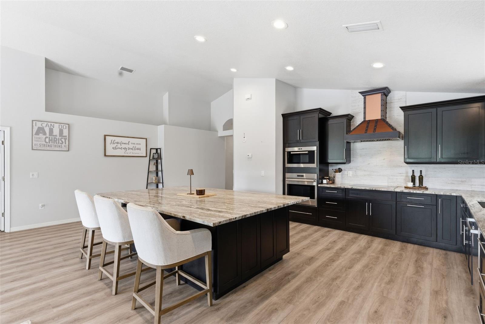 LAKE PADGETT ESTATES EAST - Residential