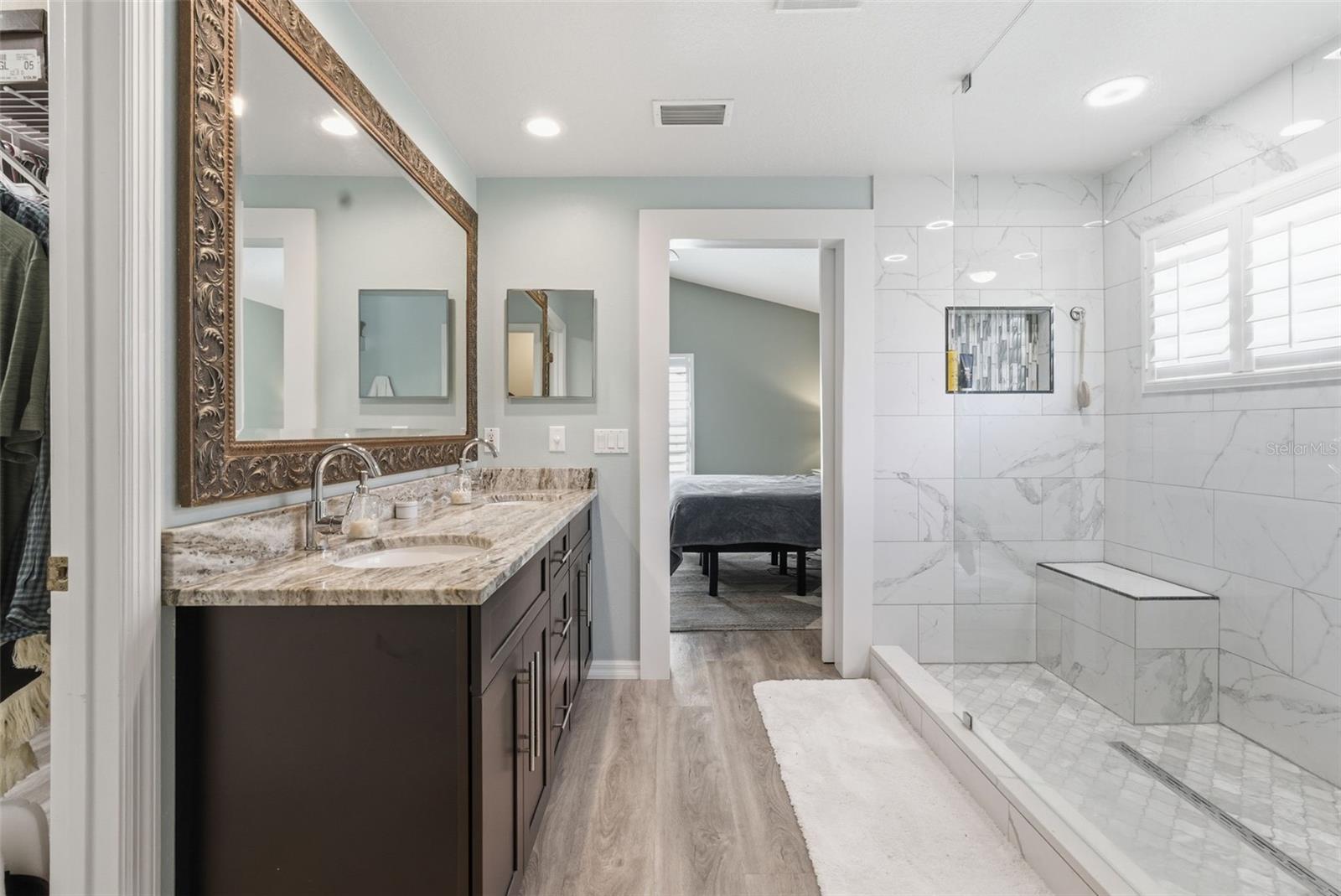 LAKE PADGETT ESTATES EAST - Residential