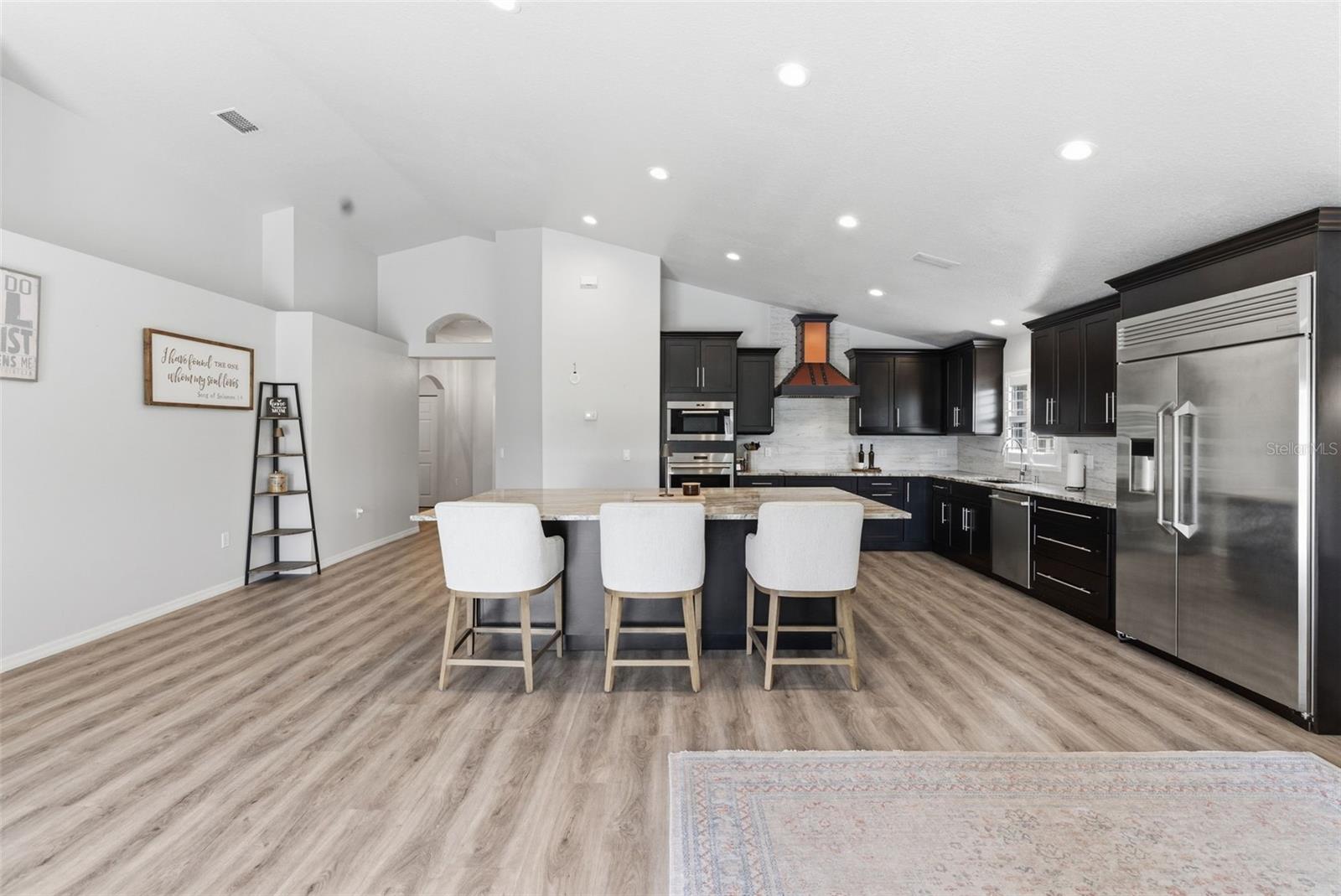 LAKE PADGETT ESTATES EAST - Residential