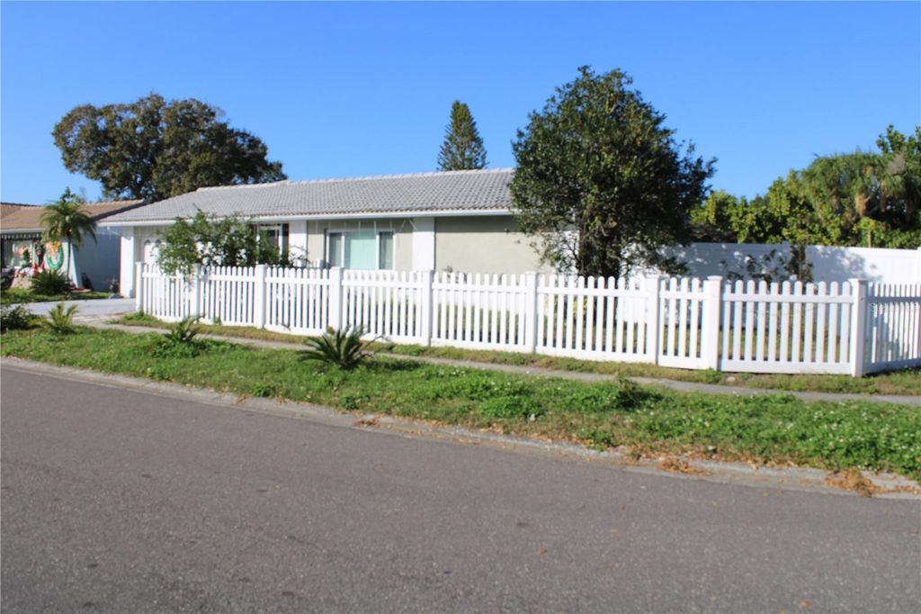 Photo of 7655 Cardiff Court, St Petersburg, FL 33709 (MLS # TB8458886)