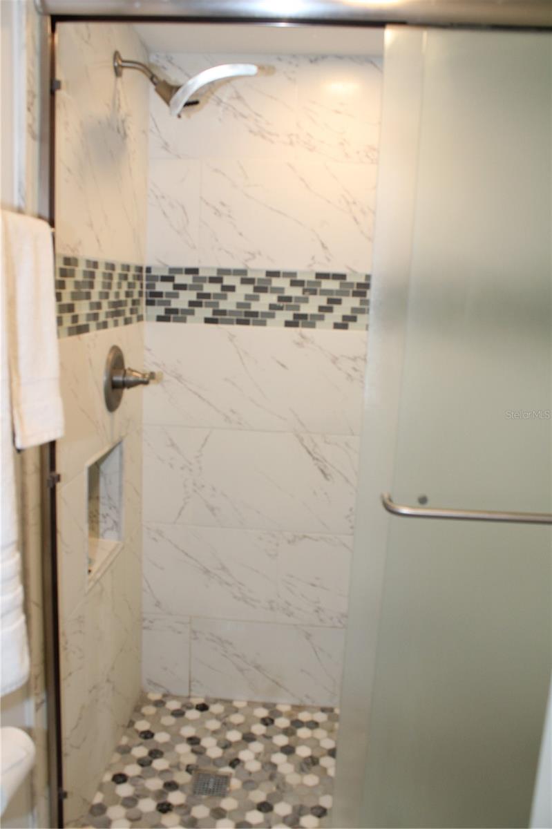 WESTCHESTER ESTATES UNIT TWO - Residential Lease