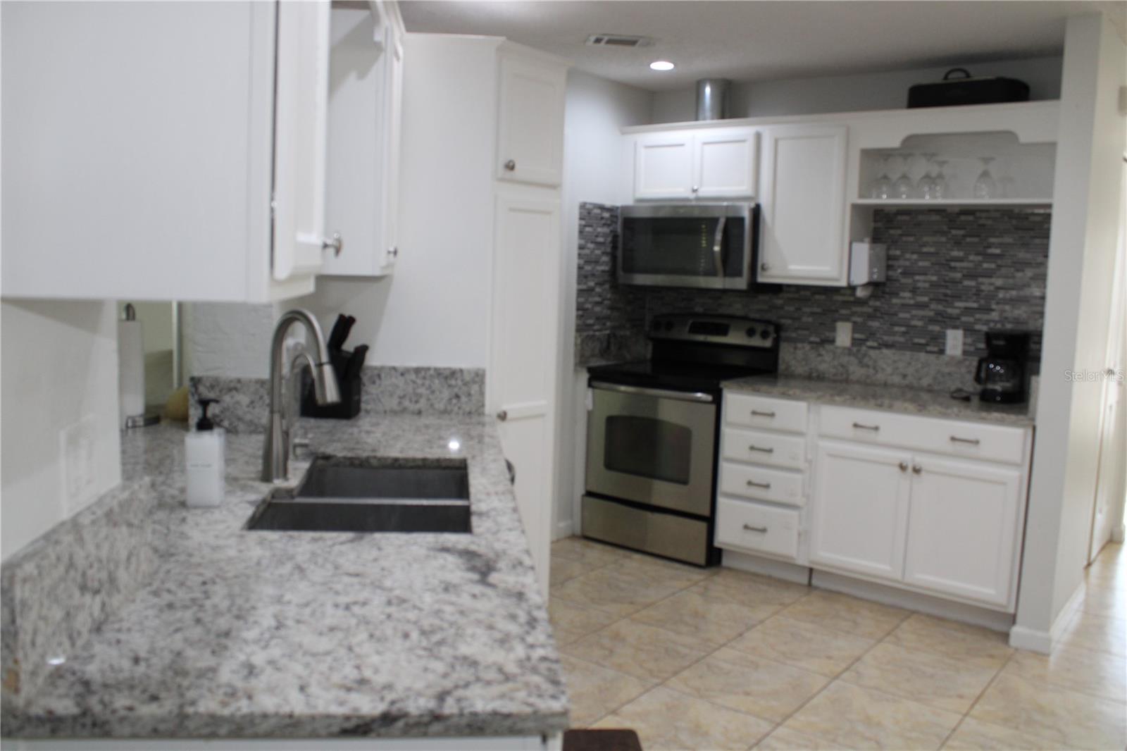 WESTCHESTER ESTATES UNIT TWO - Residential Lease