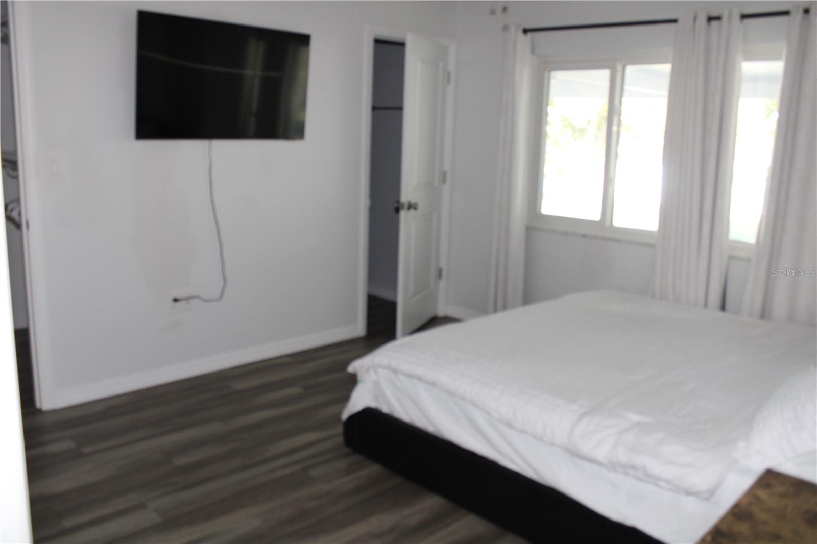 WESTCHESTER ESTATES UNIT TWO - Residential Lease