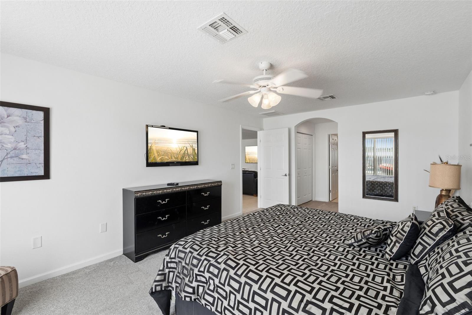 CALABAY PARC AT TOWER LAKE - Residential