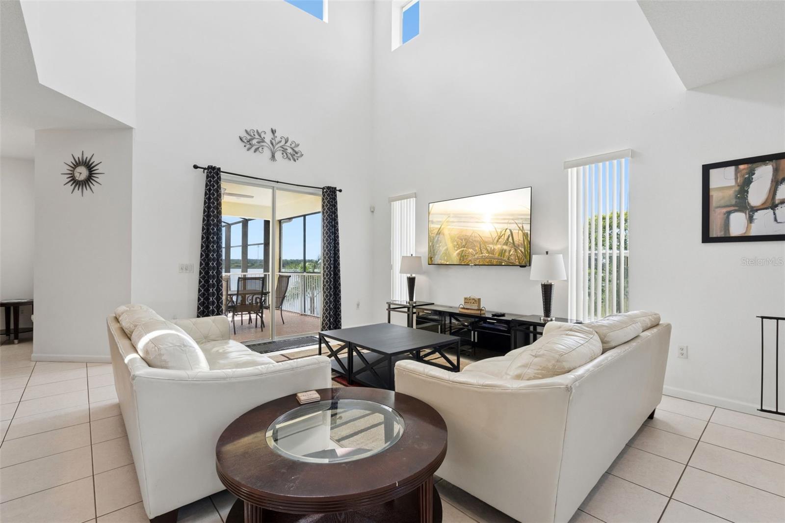 CALABAY PARC AT TOWER LAKE - Residential