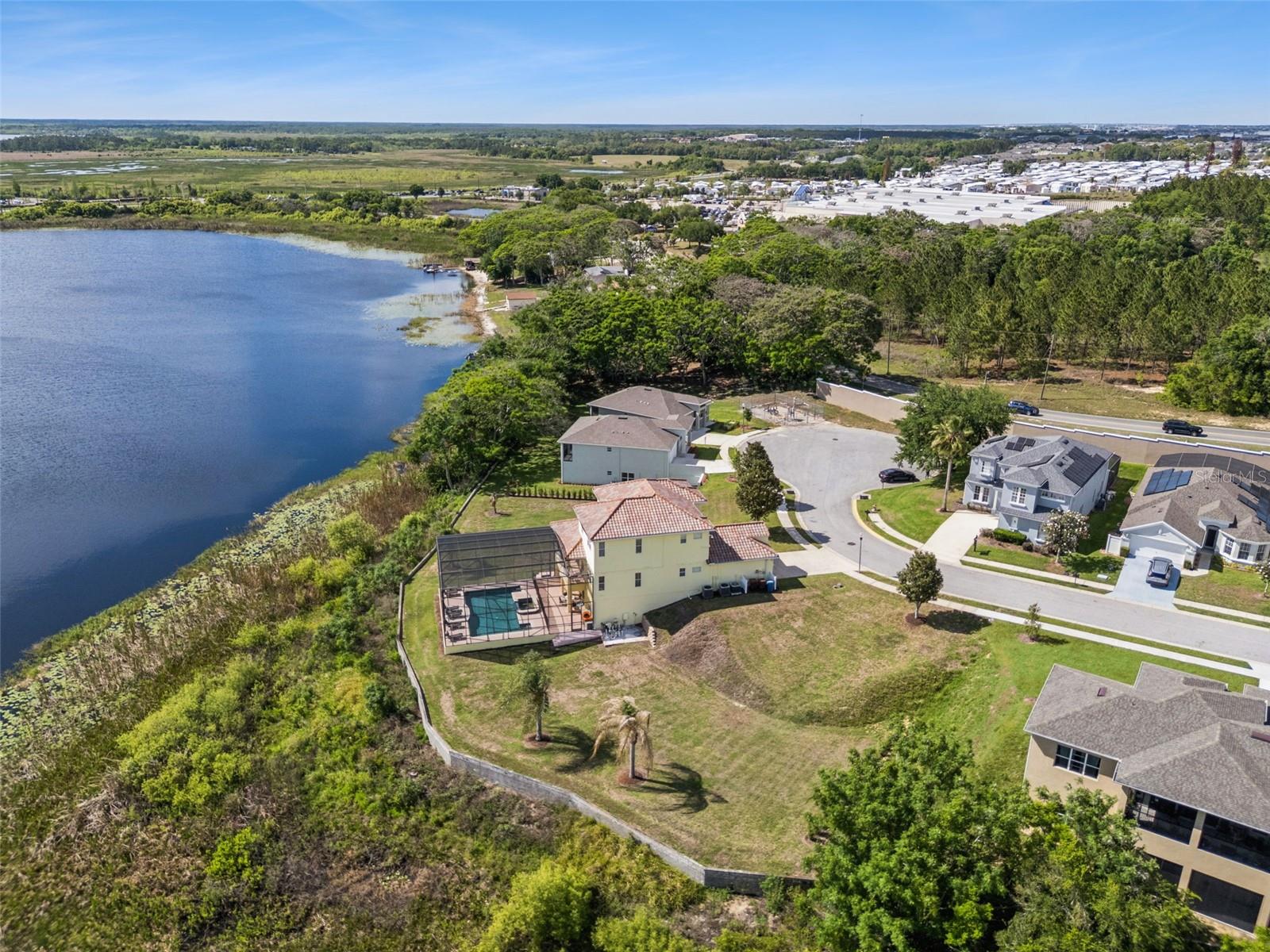 CALABAY PARC AT TOWER LAKE - Residential
