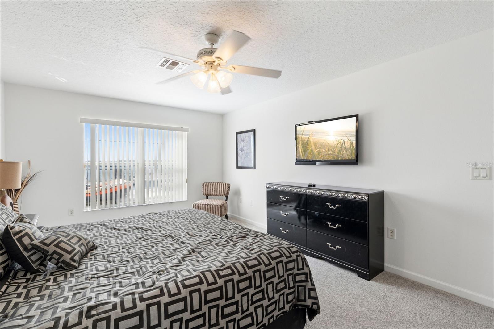 CALABAY PARC AT TOWER LAKE - Residential