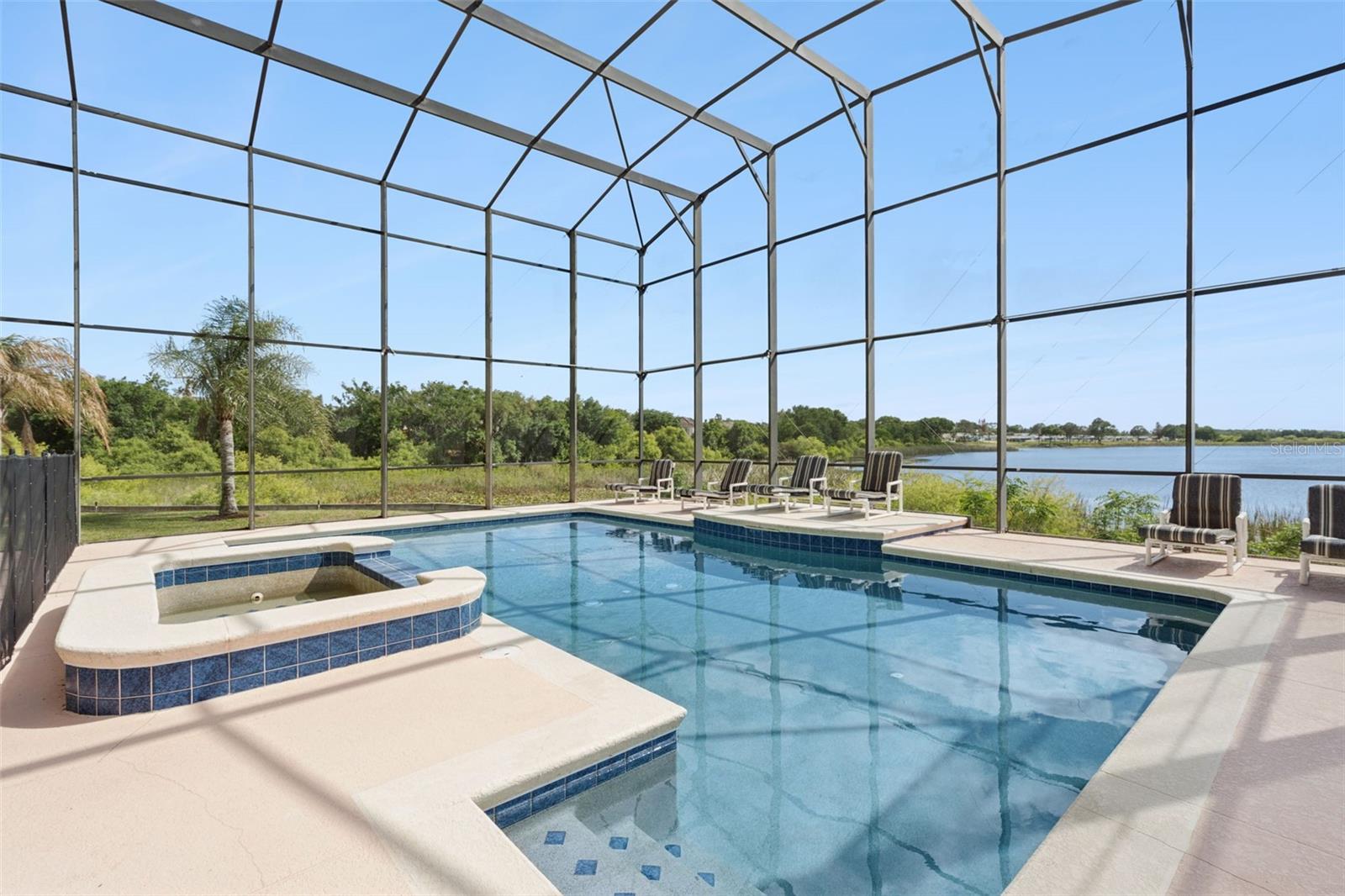 CALABAY PARC AT TOWER LAKE - Residential