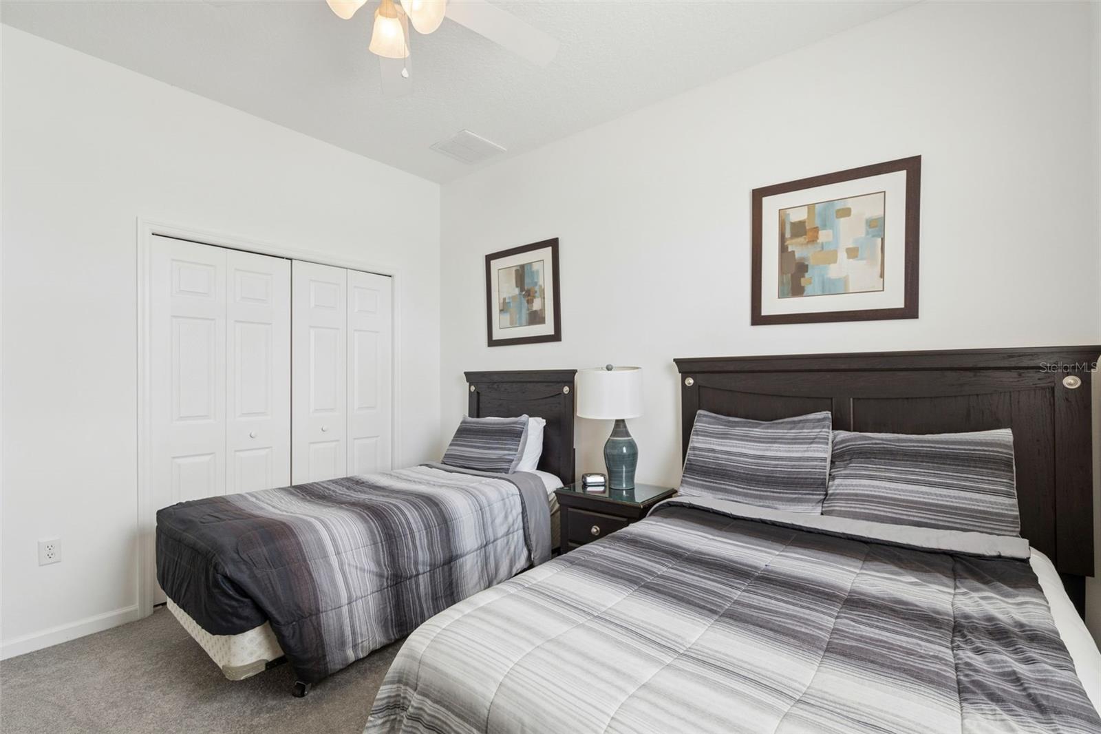 CALABAY PARC AT TOWER LAKE - Residential