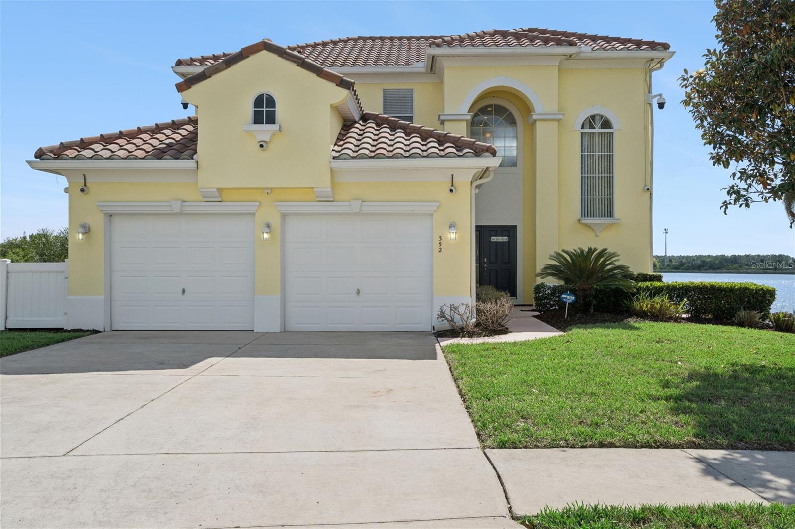 CALABAY PARC AT TOWER LAKE - Residential