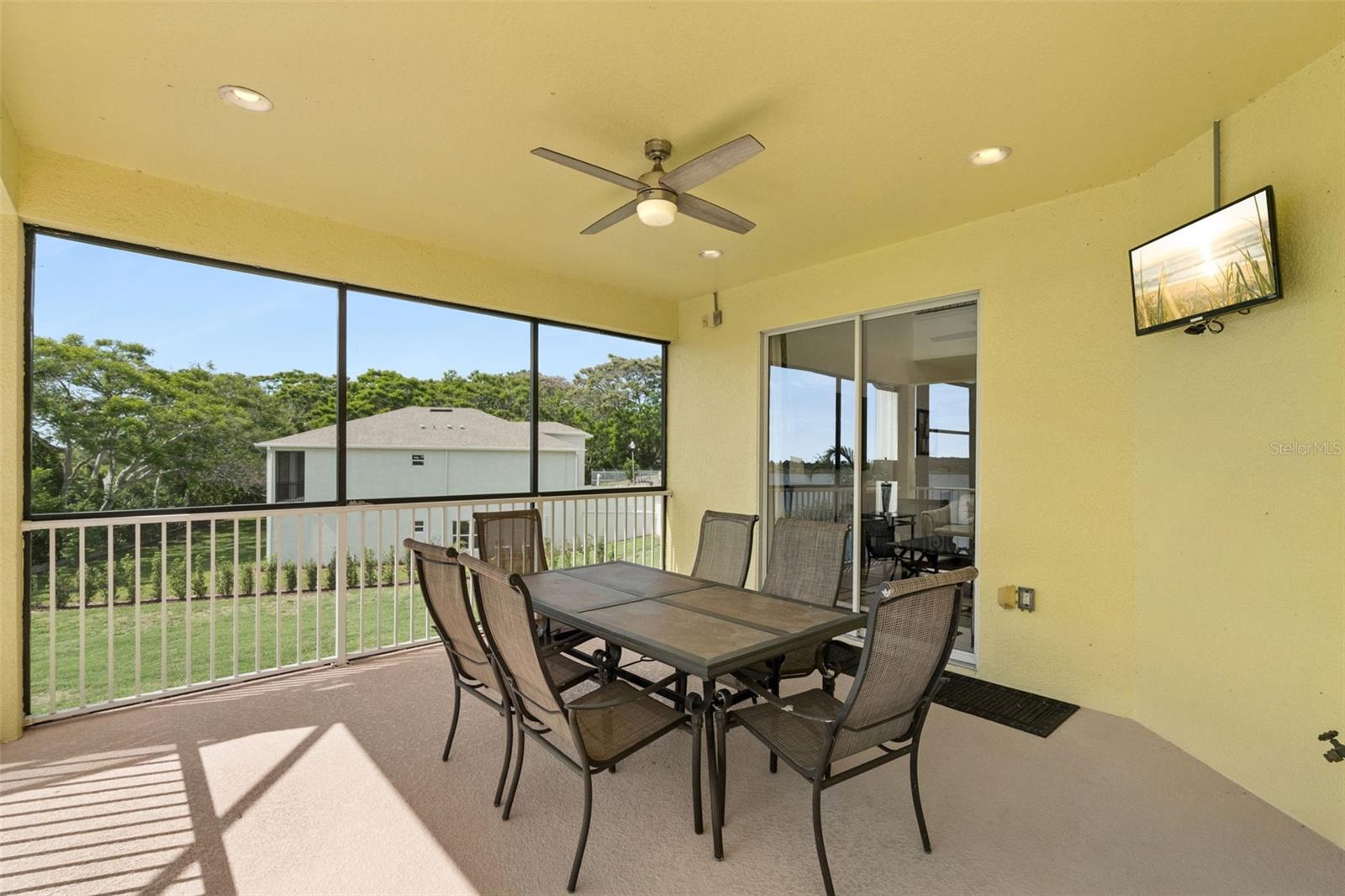 CALABAY PARC AT TOWER LAKE - Residential