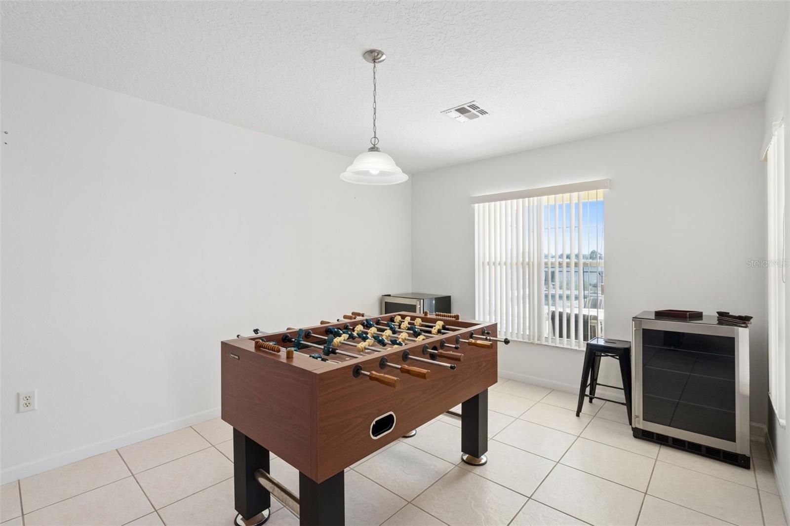 CALABAY PARC AT TOWER LAKE - Residential