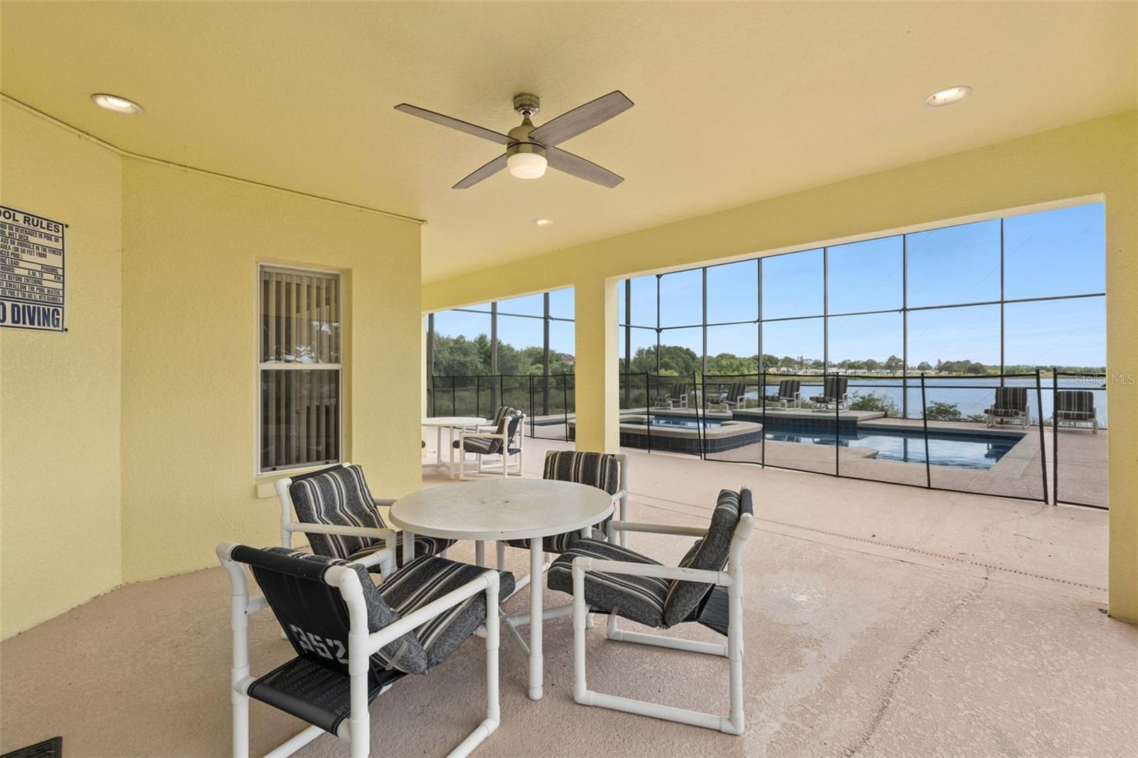 CALABAY PARC AT TOWER LAKE - Residential