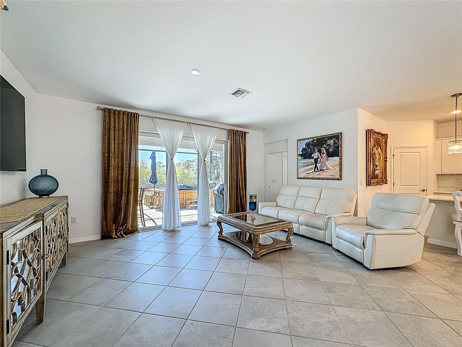 ANTIGUA/WELLEN PARK - Residential