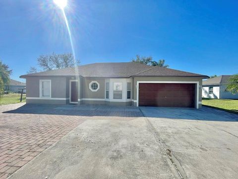 Photo of 221 Cobalt Drive, Kissimmee, FL 34758 (MLS # S5149458)