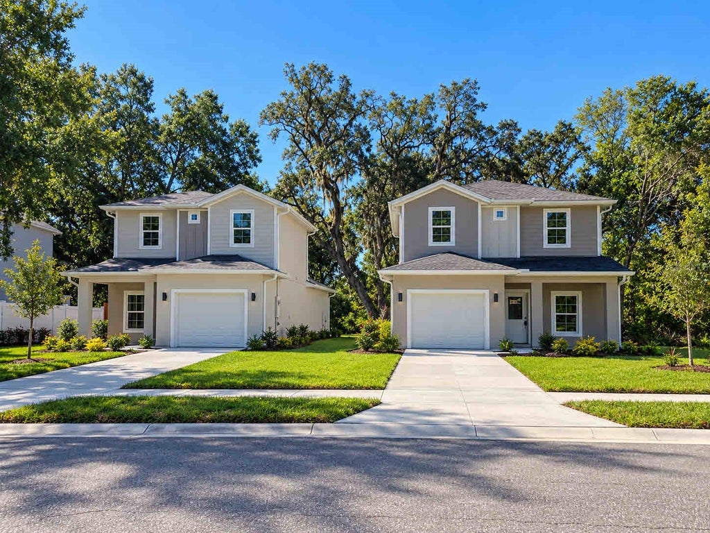 Photo of 110 E 18th Street, Apopka, FL 32703 (MLS # O6450519)
