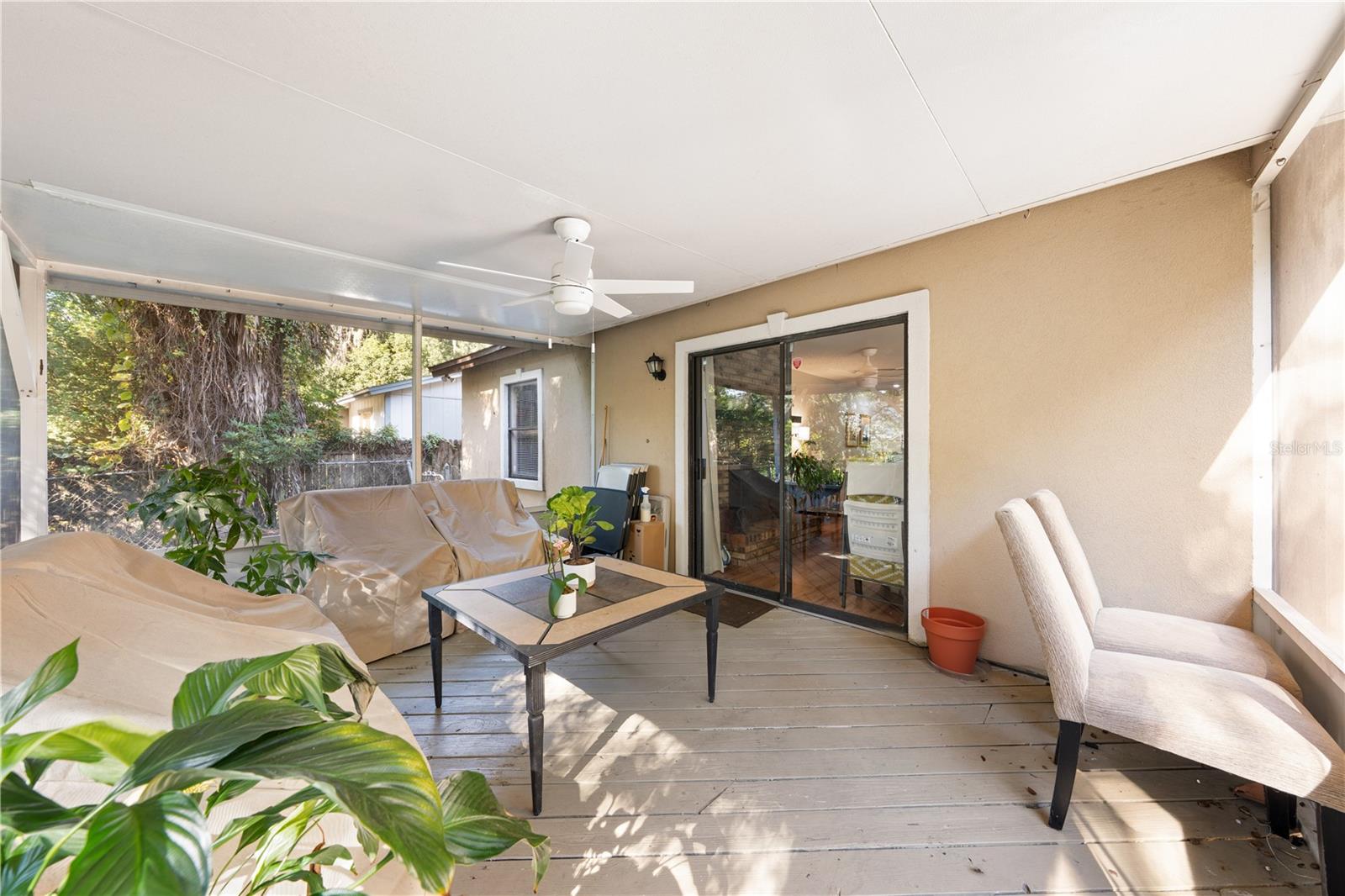 LA JUNE PARK - Residential