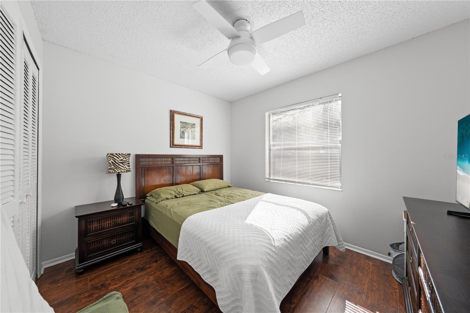 LA JUNE PARK - Residential