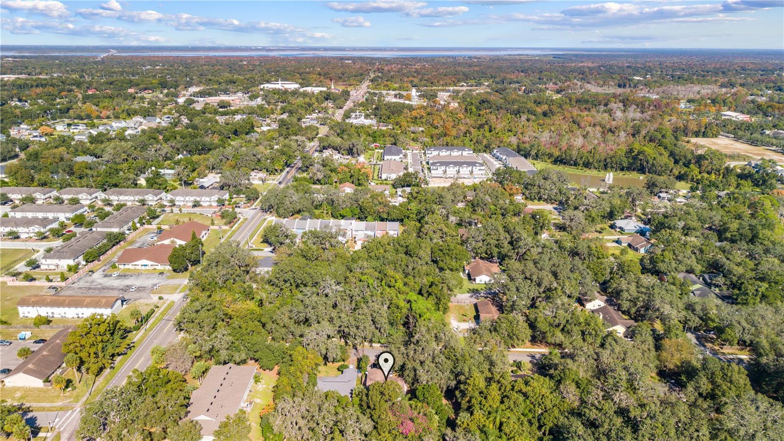 LA JUNE PARK - Residential