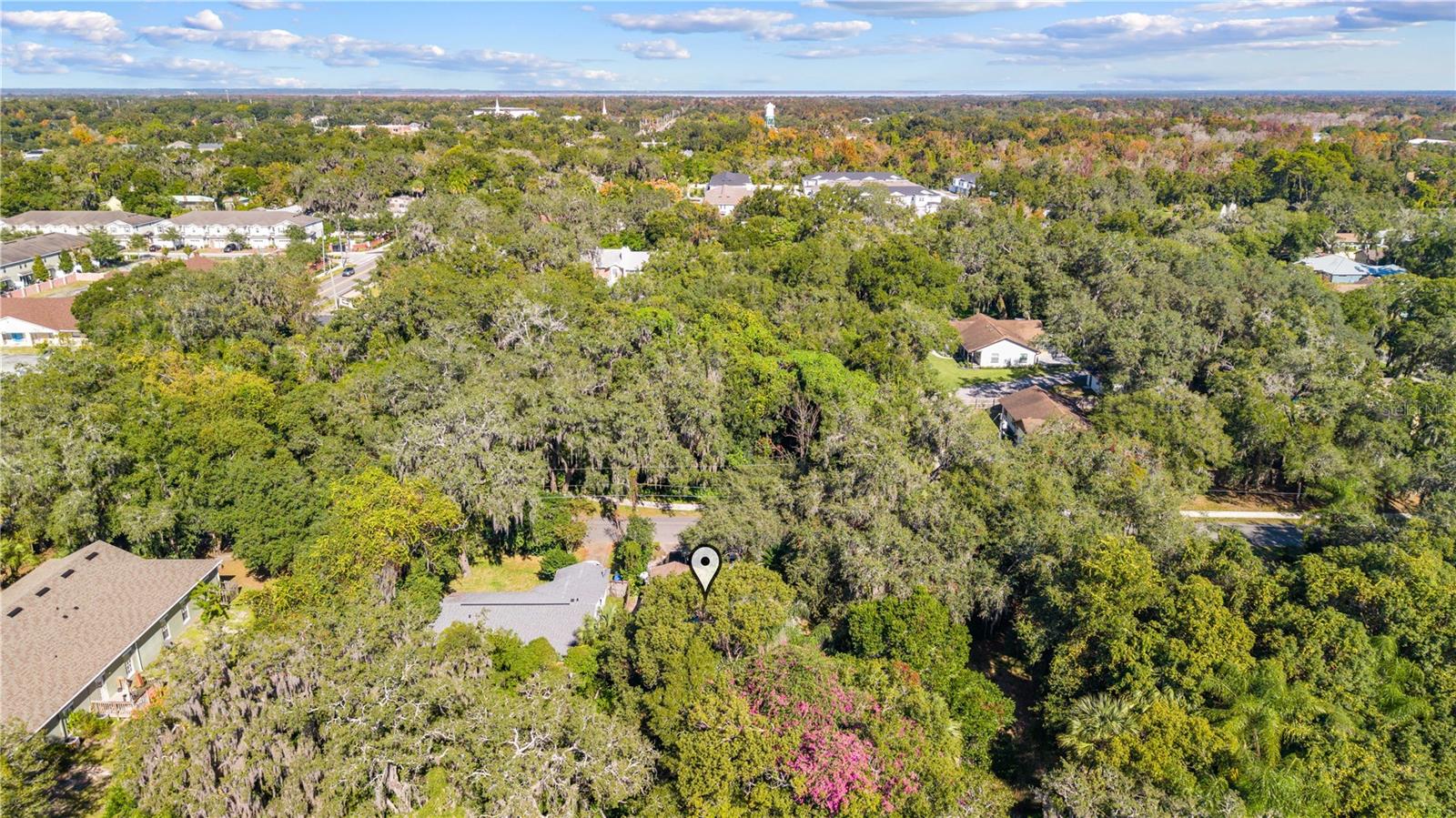 LA JUNE PARK - Residential