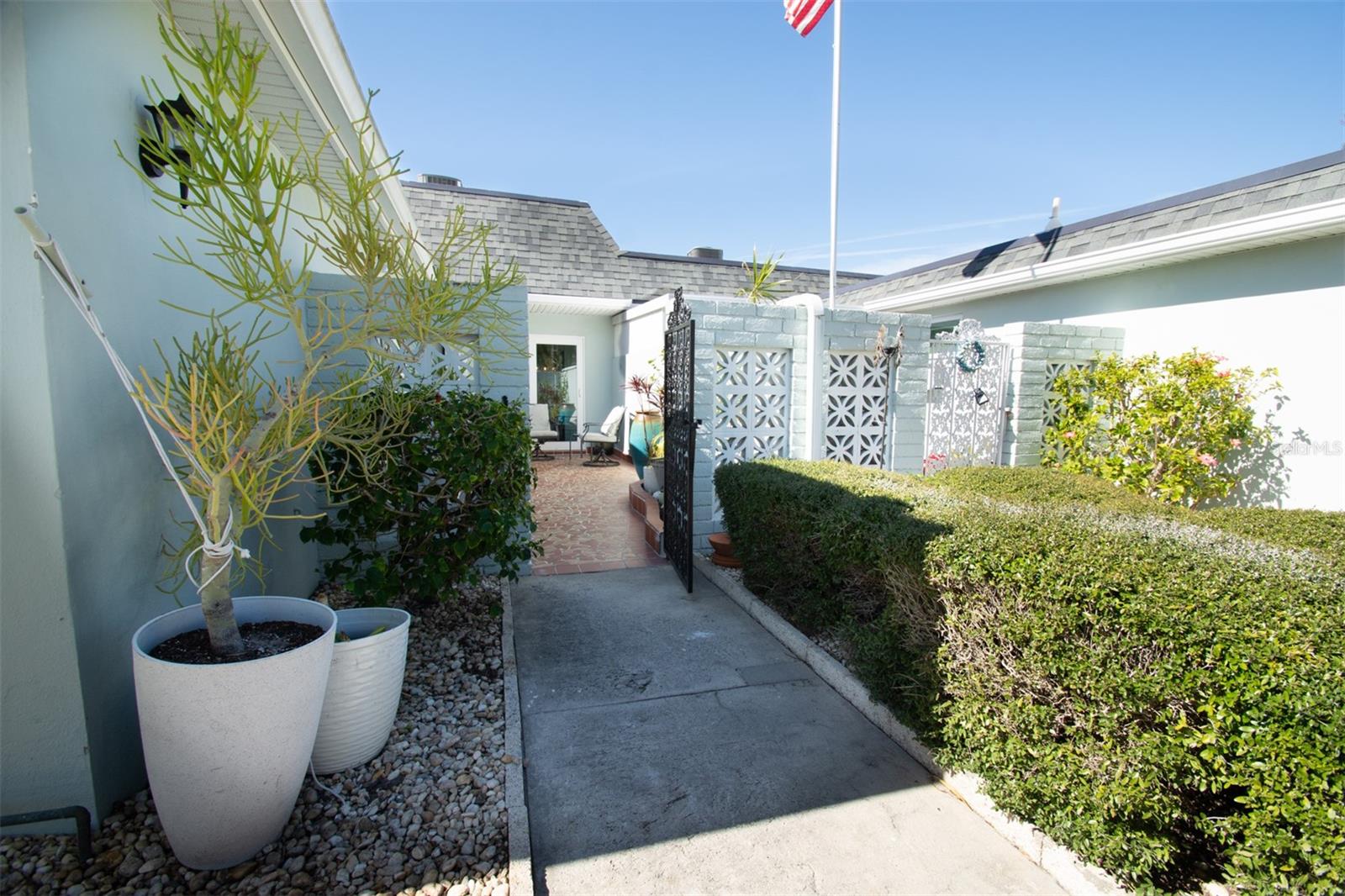 128 BOCA CIEGA POINT BOULEVARD N