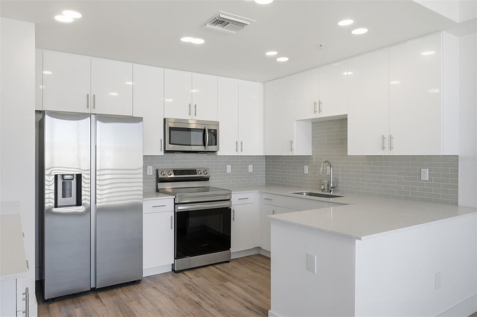 THE STRAND - Residential