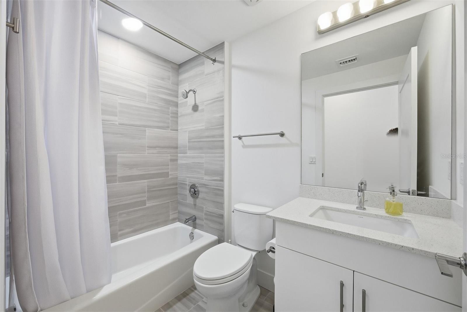 THE STRAND - Residential