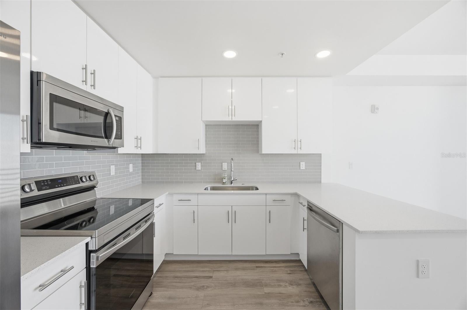 THE STRAND - Residential