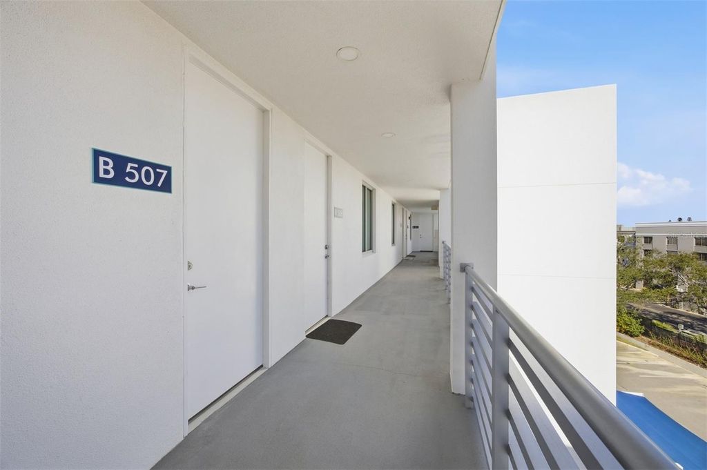 Photo of 1703 N Tamiami Trail #B507, Sarasota, FL 34234 (MLS # A4678101)