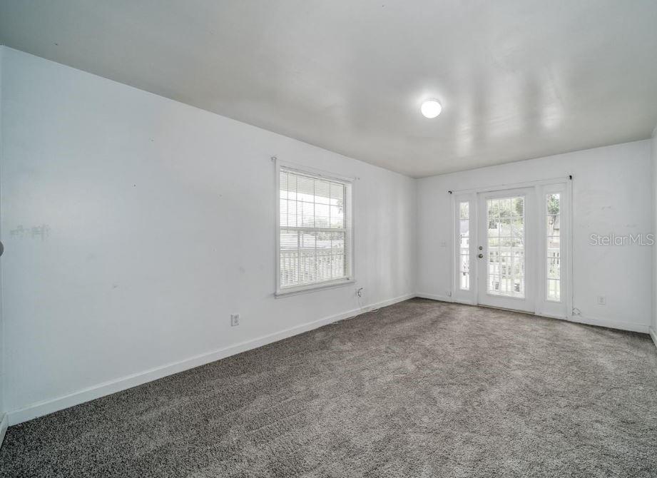 MIRAMAR - Residential Income