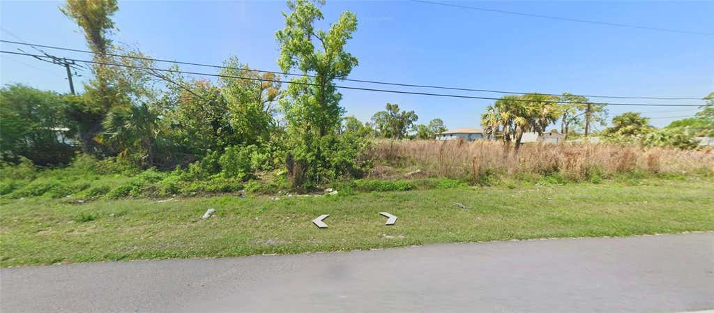 Photo of 6680 15th Street E, Sarasota, FL 34243 (MLS # A4700684)