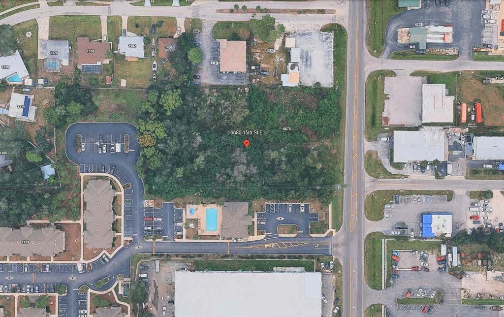 Photo of 6680 15th Street E, Sarasota, FL 34243 (MLS # A4700684)