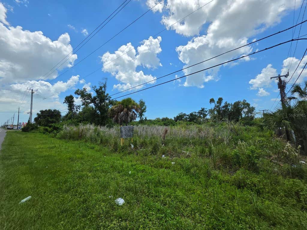Photo of 6680 15th Street E, Sarasota, FL 34243 (MLS # A4700684)