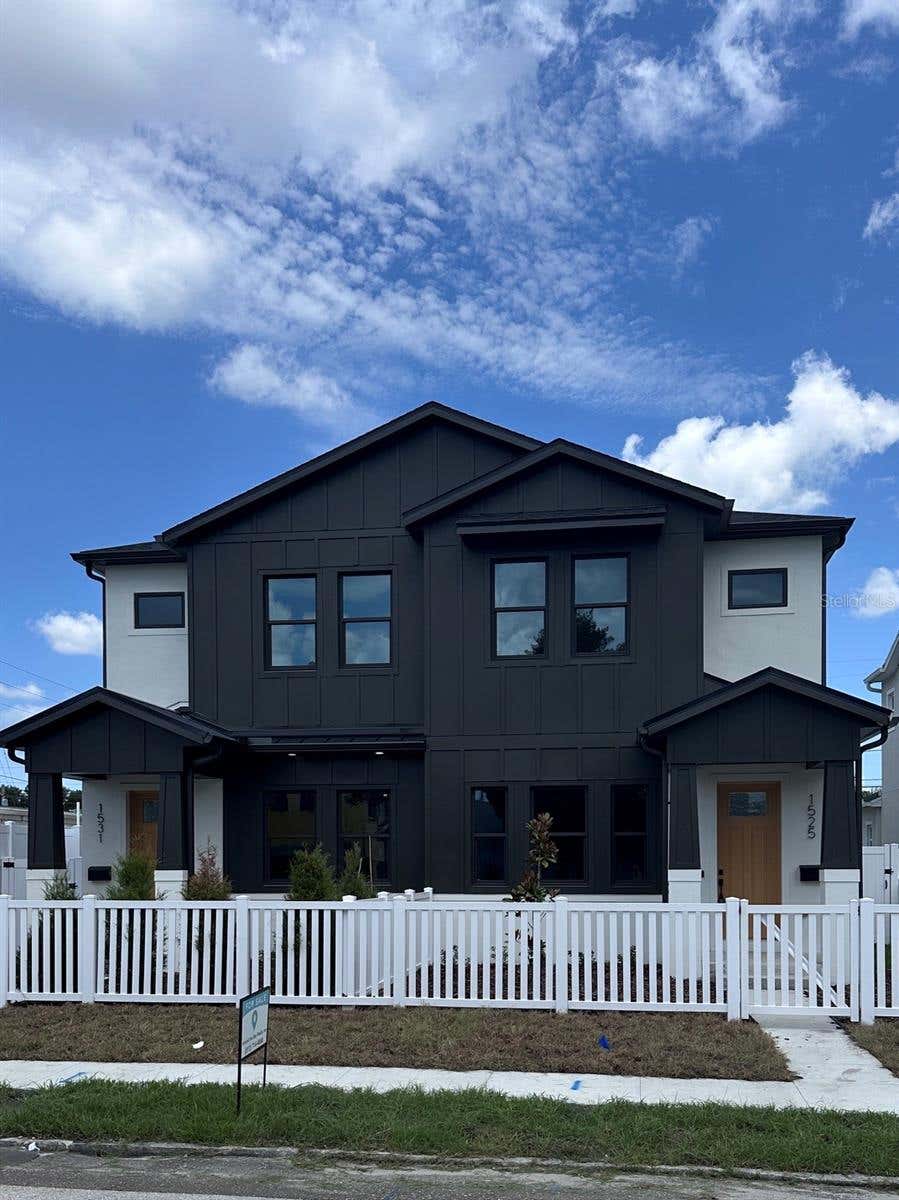 Photo of 1531 29th Avenue N, St Petersburg, FL 33704 (MLS # TB8506296)