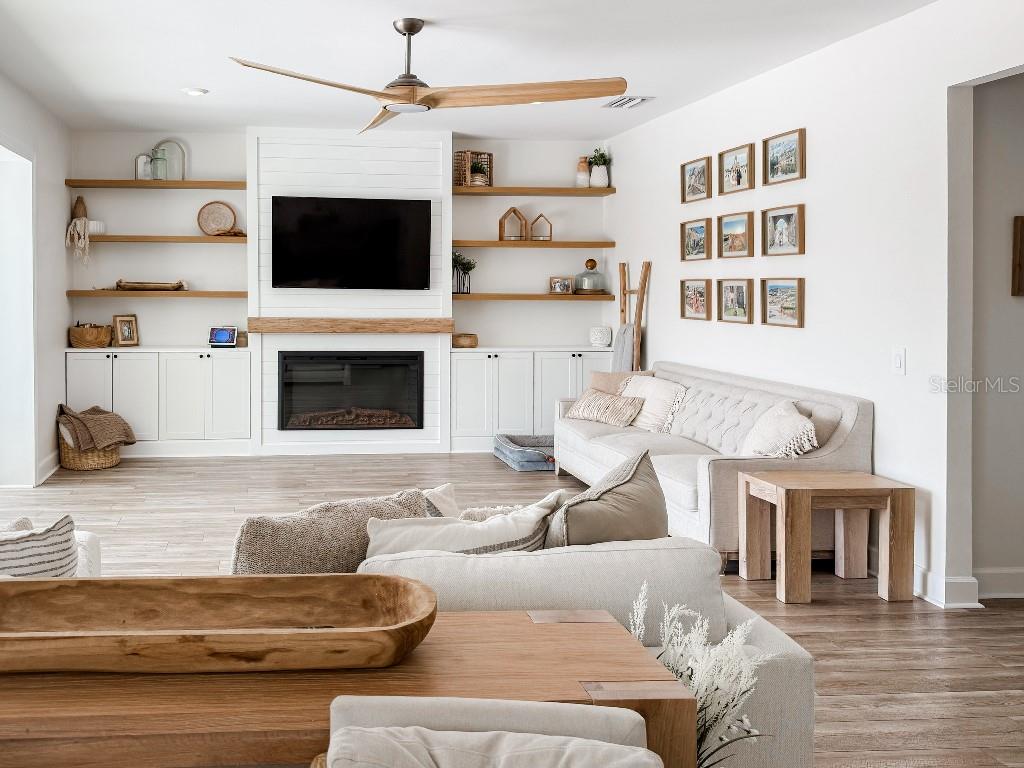 16316 HIDDEN OAK LOOP