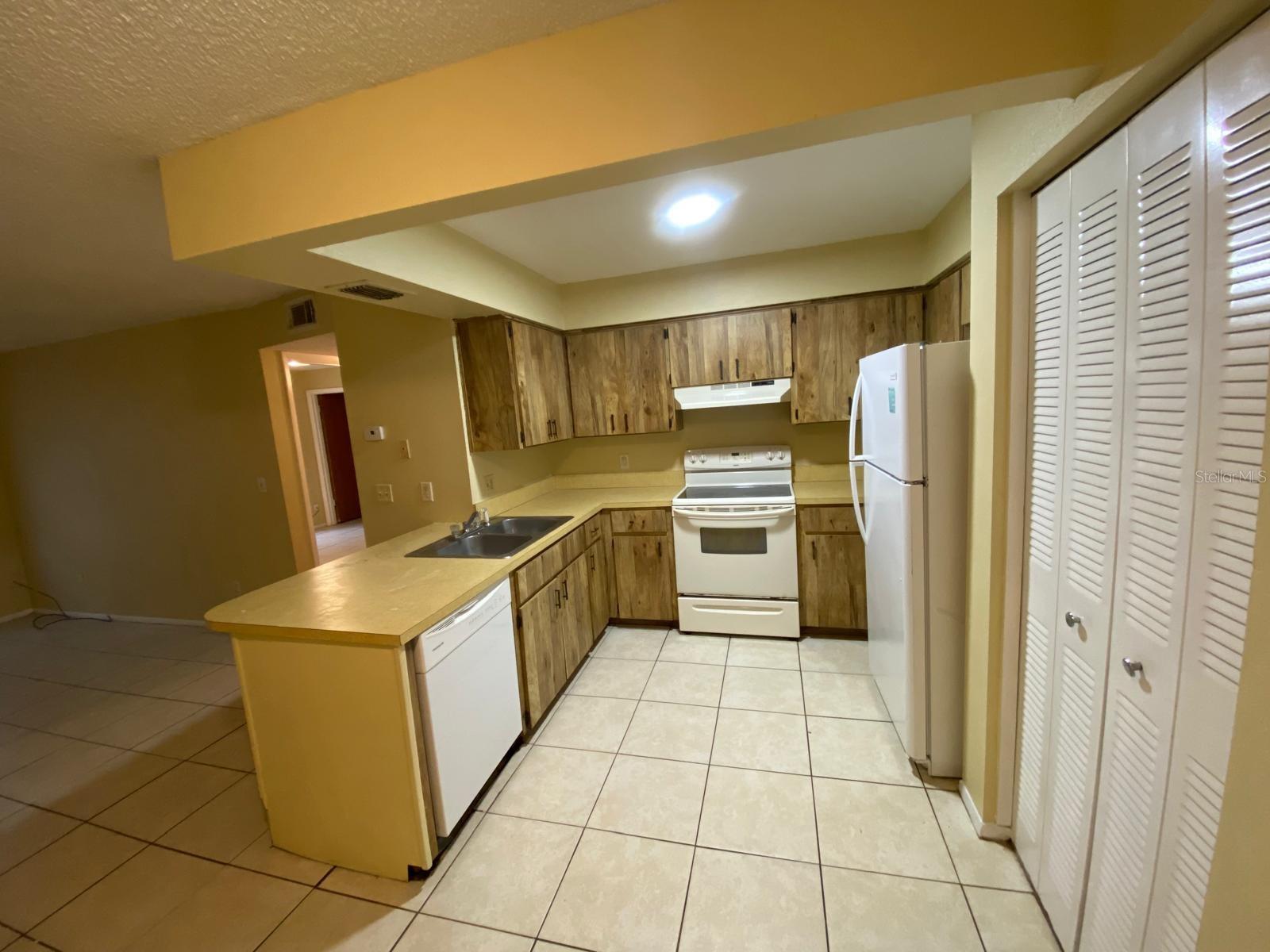 VILLAGE EAST - Residential Lease