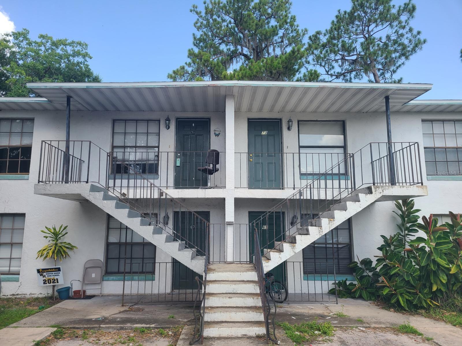 Beautiful 2 bedroom and 1.5 bath condo. Near Schools and retail shops. Schedule a viewing today before its gone.