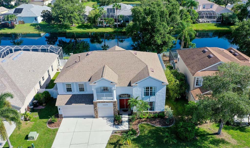 Photo of 4410 67th Avenue Circle E, Sarasota, FL 34243 (MLS # A4702922)
