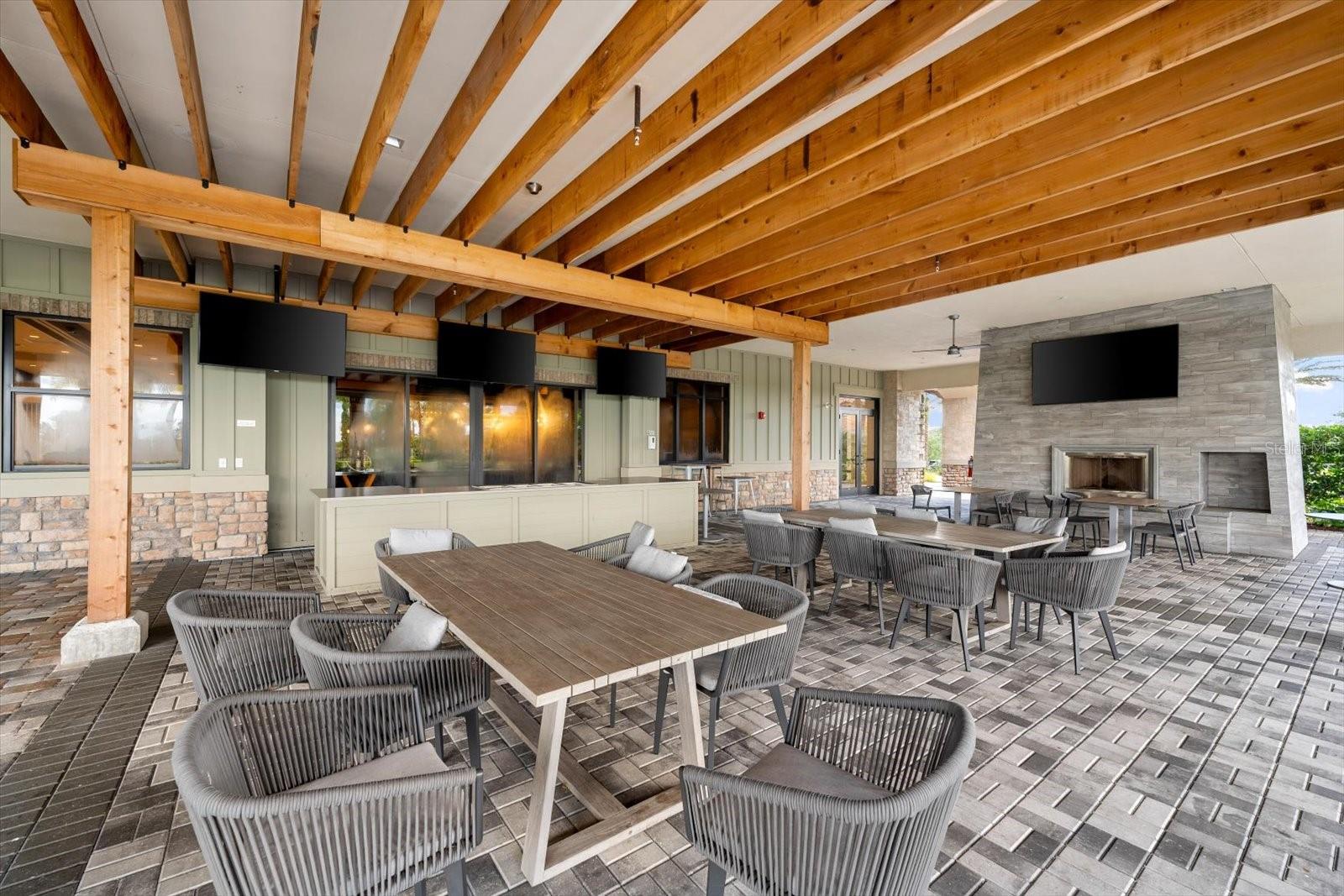 ESPLANADE - Residential