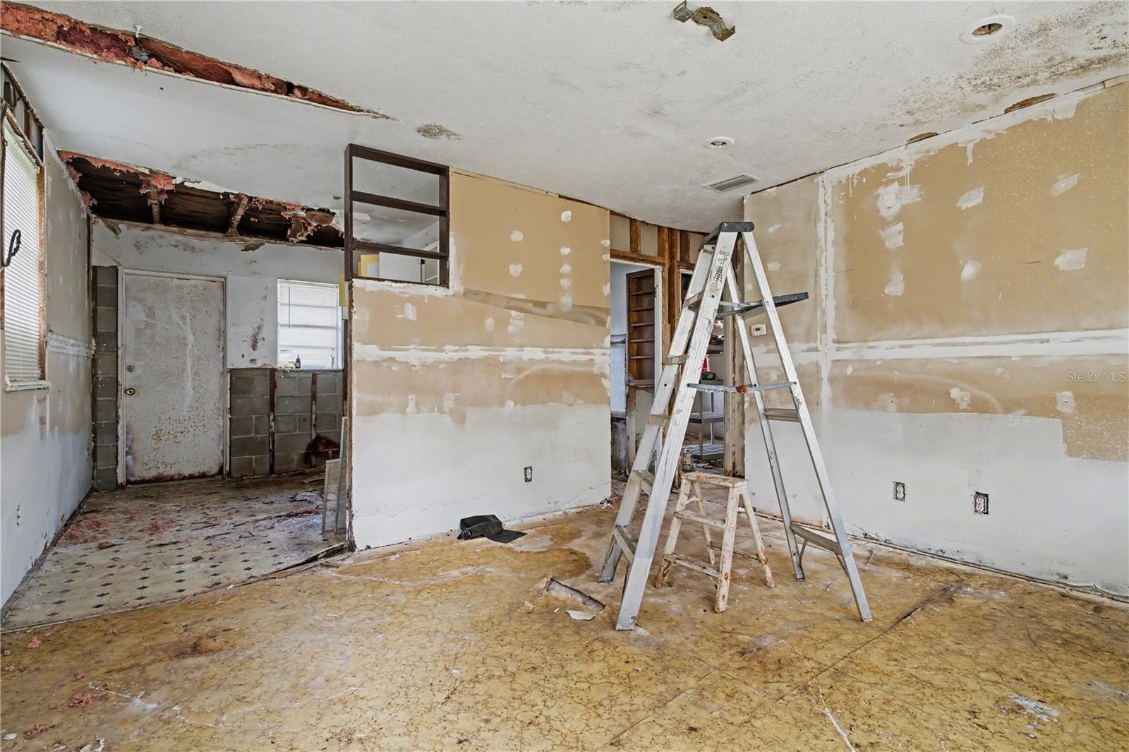 PETTIT PARK - Residential