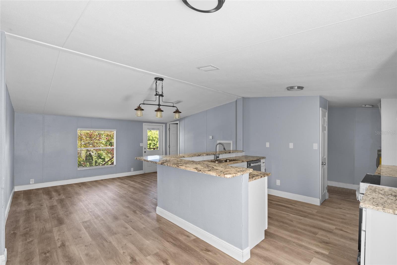 WATERWAY SHORES - Residential