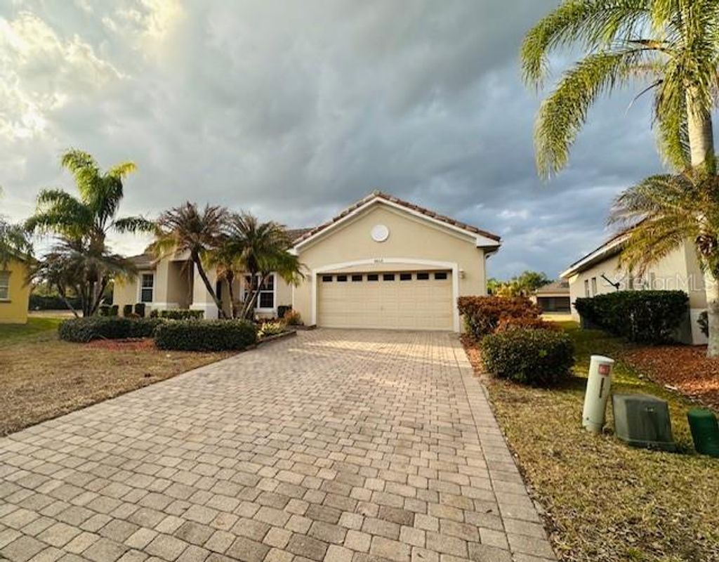 Photo of 4012 Bougainvillea Place, Kissimmee, FL 34746 (MLS # S5144726)