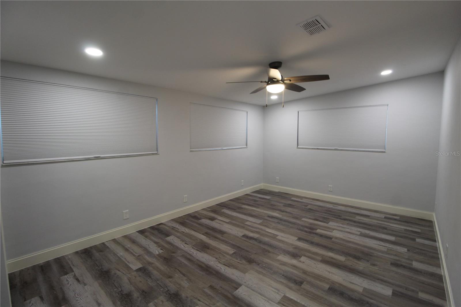 NORTHGATE CENTER - Commercial Lease